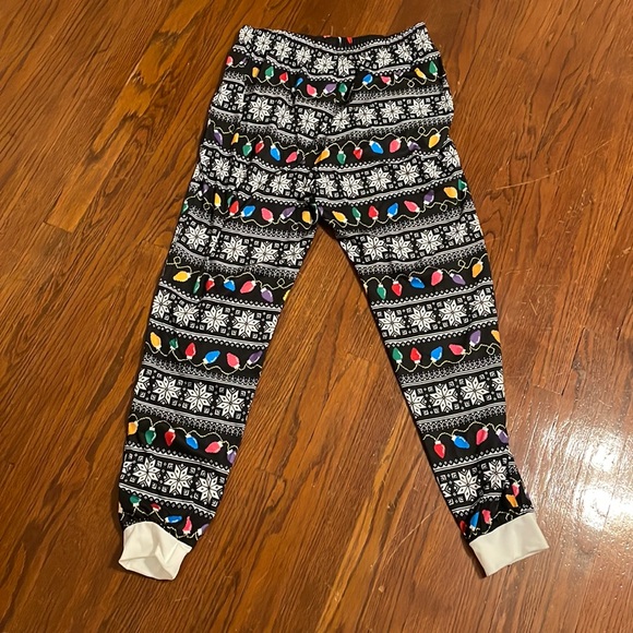 NWT Matching Family Christmas Light Pajama Set Men’s Size Medium - Picture 5 of 7